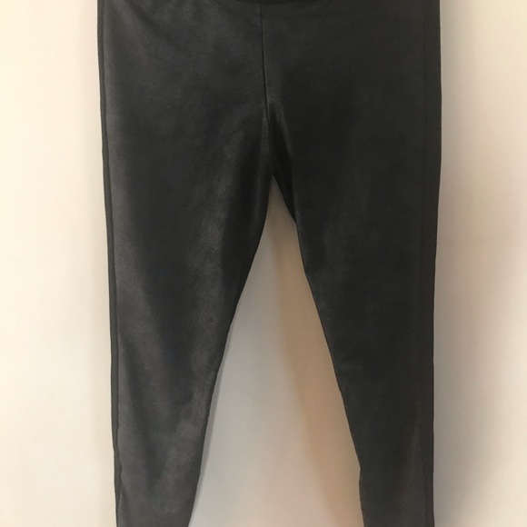 Leather like pants from joe fresh size medium - Picture 2 of 7